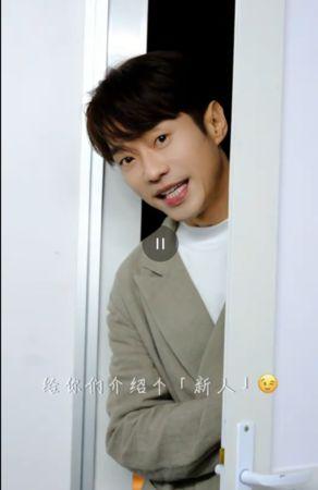 娱乐吃瓜爆料张栋梁微博,娱乐圈最新幕后故事大揭秘  第1张